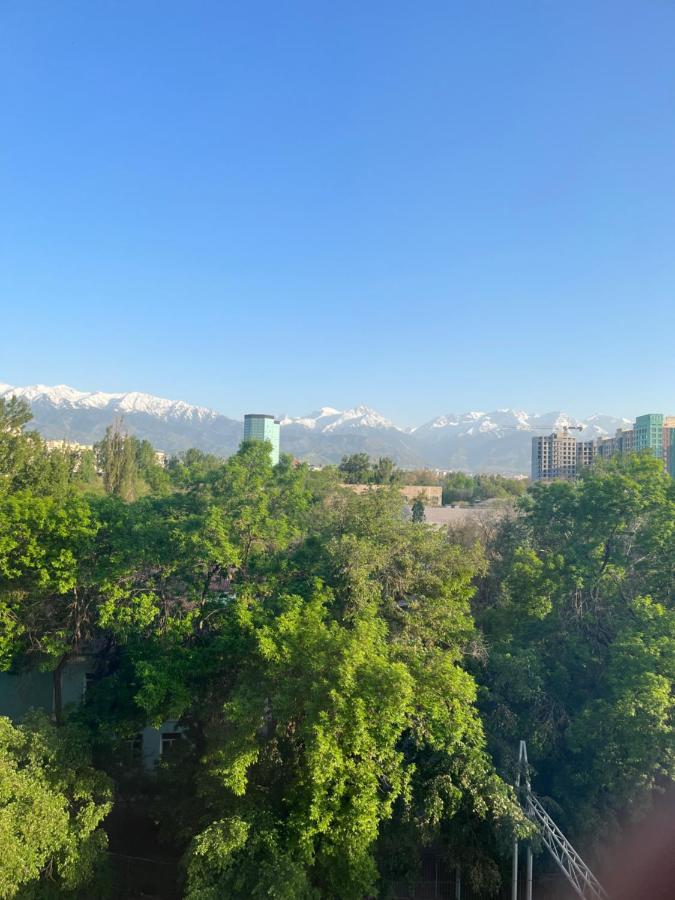Уютная Студия С Видом На Горы Almatî Exterior foto